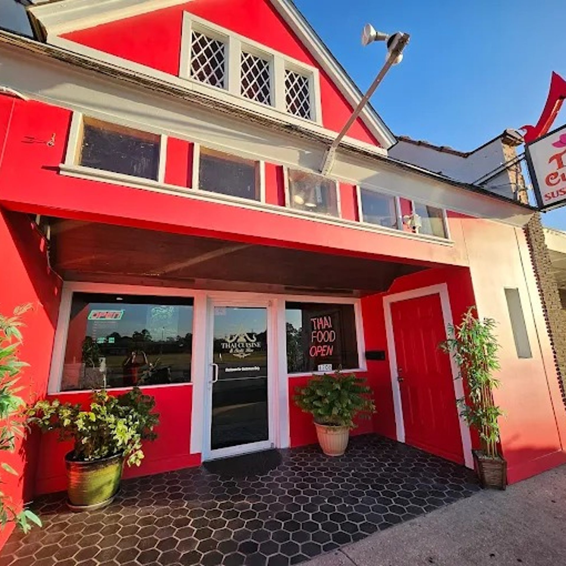 A Neighborhood Favorite on North Kings Highway
